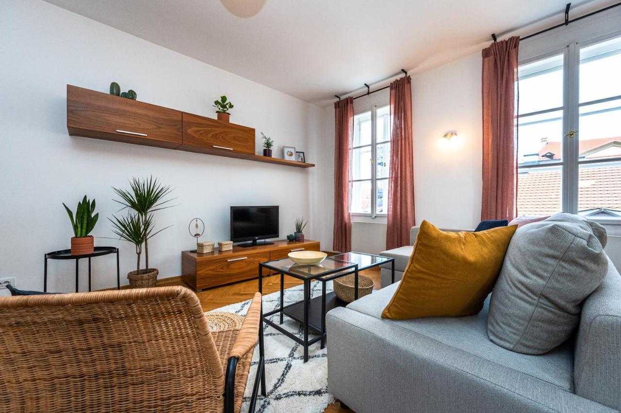 Charles Apartments In Old Town Прага Екстериор снимка