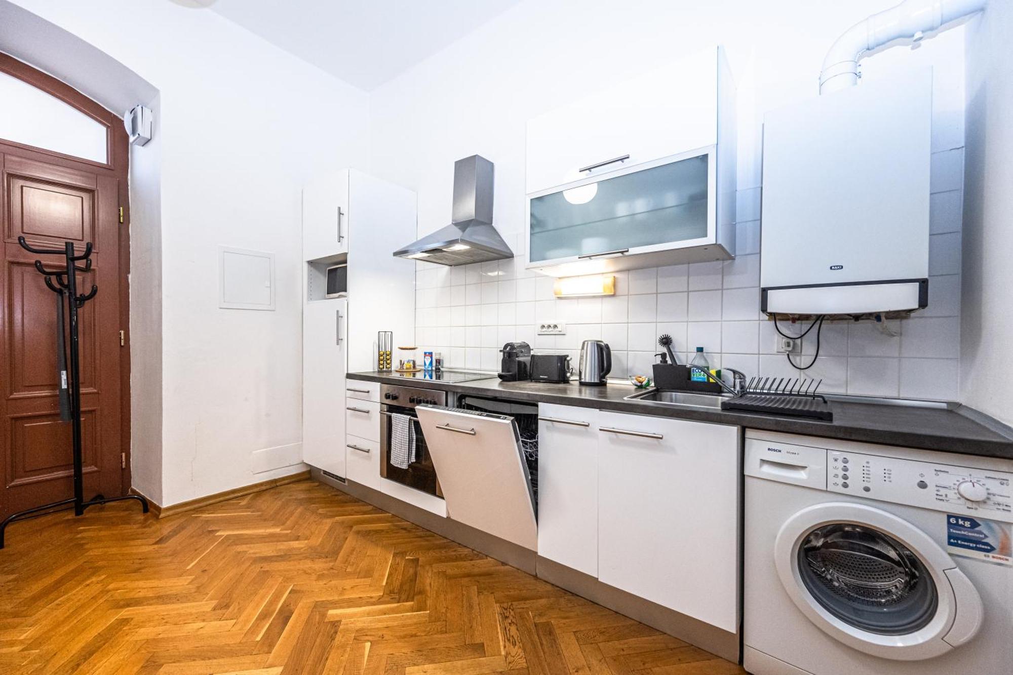 Charles Apartments In Old Town Прага Екстериор снимка