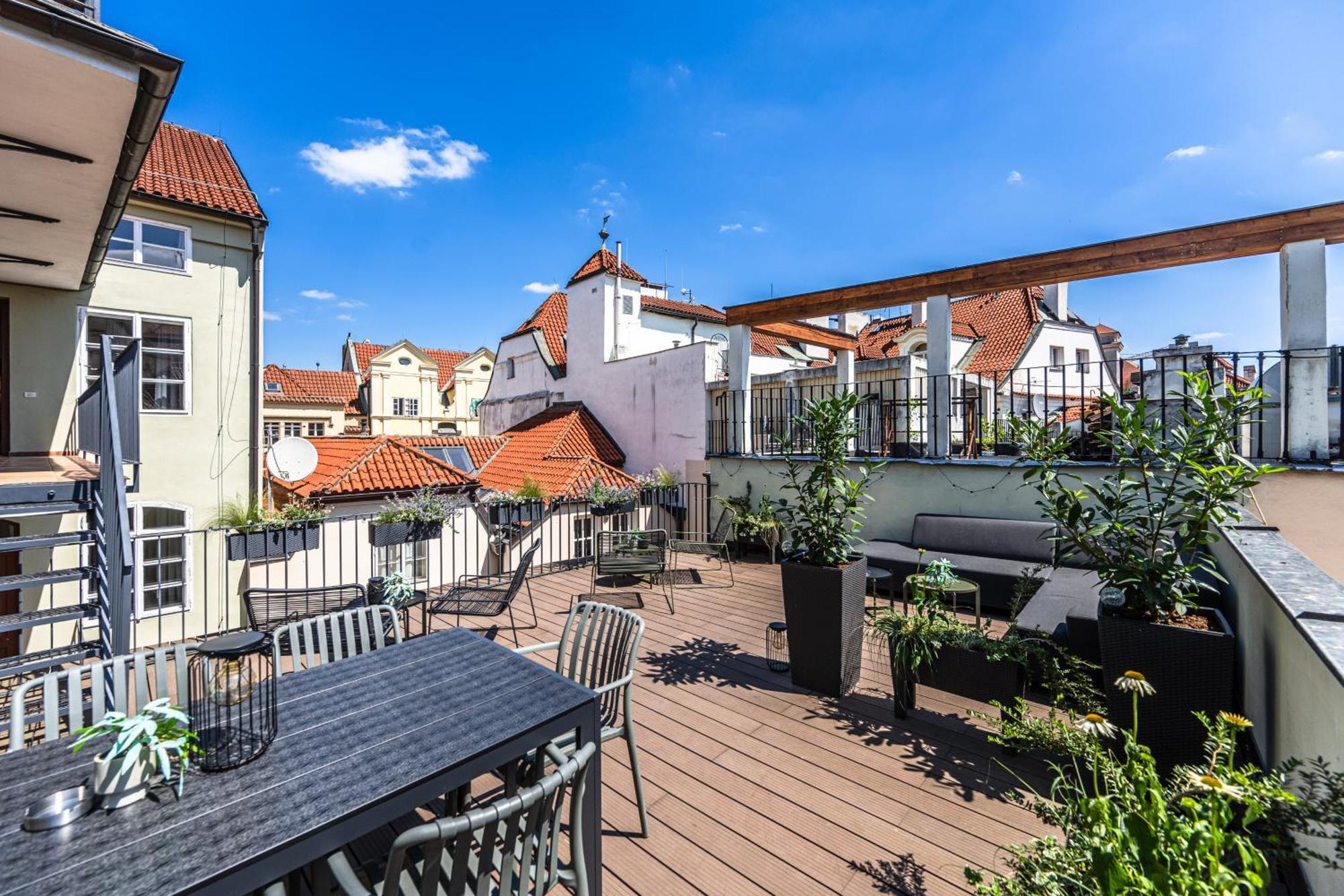 Charles Apartments In Old Town Прага Екстериор снимка