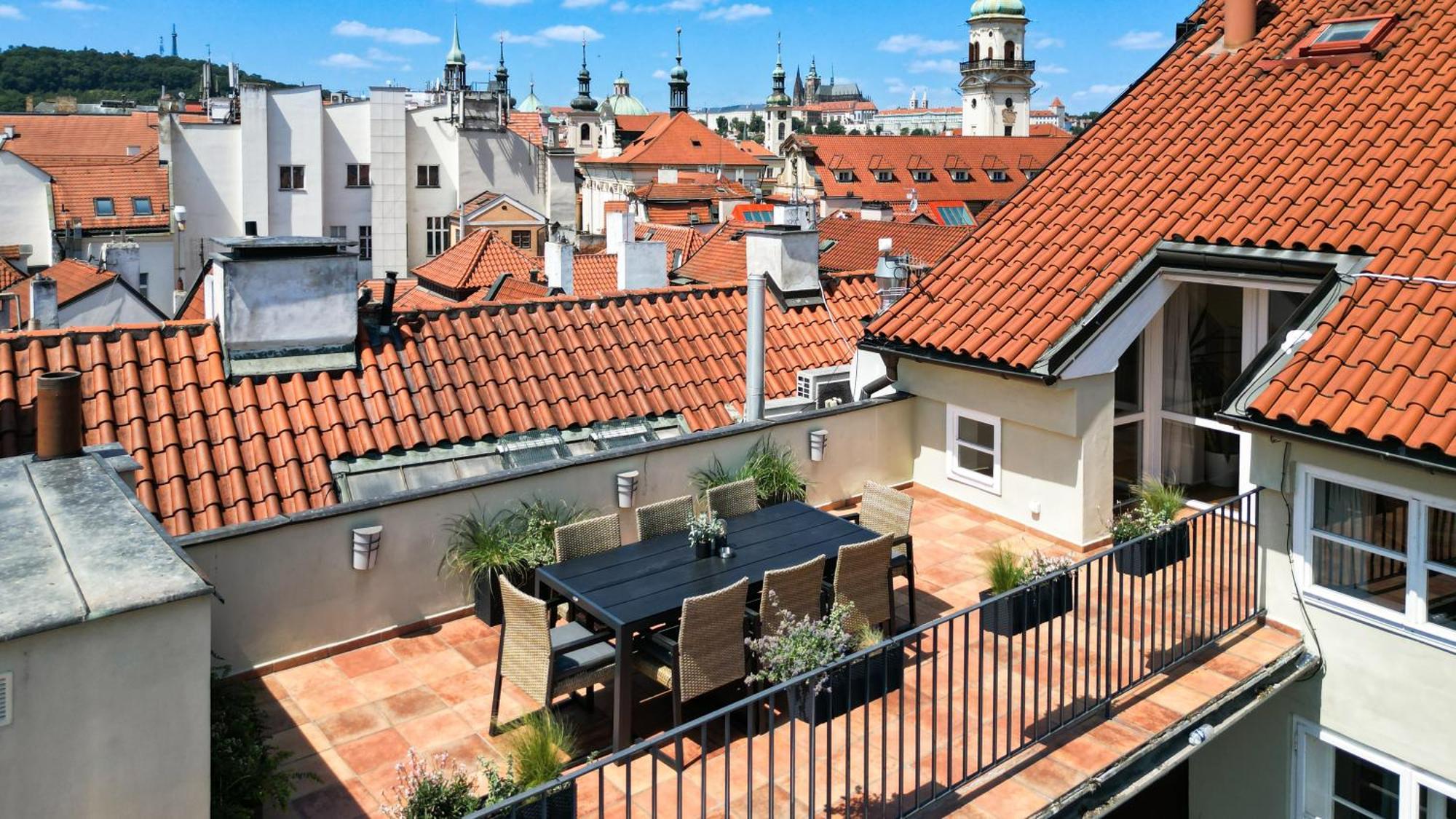 Charles Apartments In Old Town Прага Екстериор снимка
